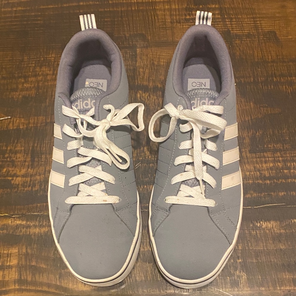 Adidas Men's Neo Gray and White Sneakers